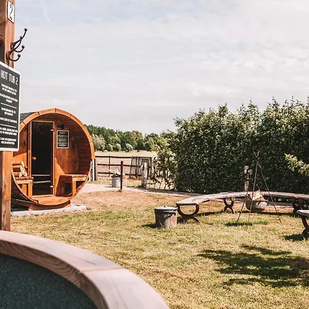 Crash'nstay - N° 9 캠프장 *