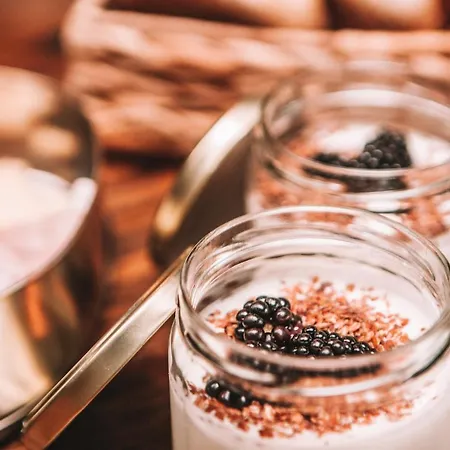 Crash'nstay - N° 9 *