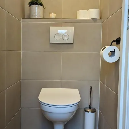 Crash'nstay - N° 9 *