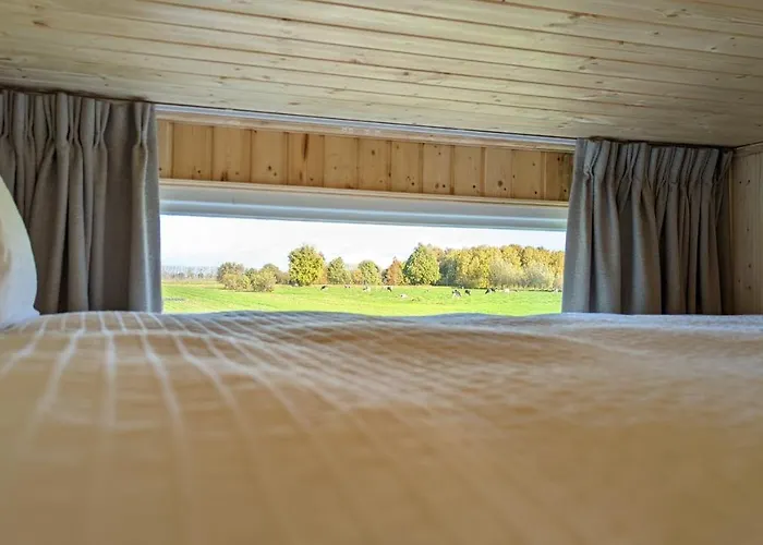 Crash'nstay - N° 9 캠프장 Sprang