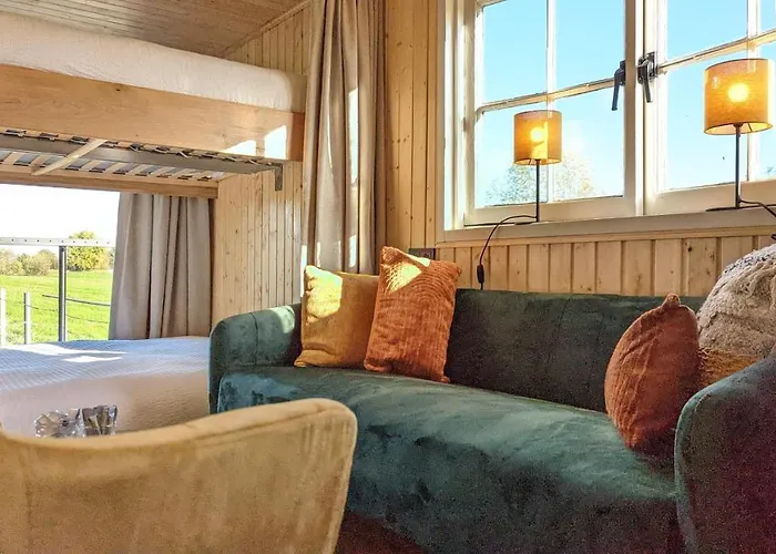 Crash'nstay - N° 9 캠프장 *